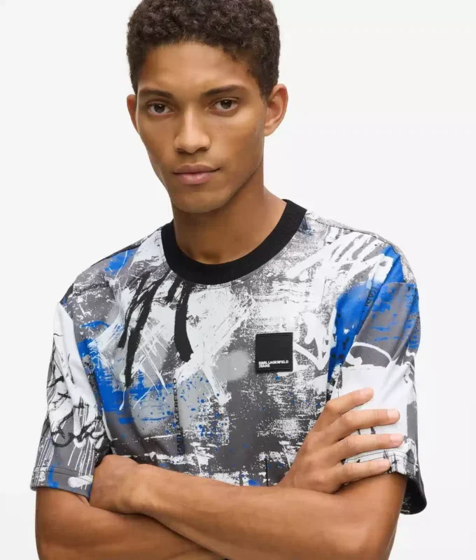 Camiseta con efecto pintura integral Camiseta con efecto pintura integral