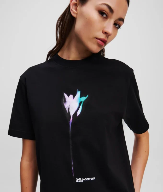 CAMISETA CON ESTAMPADO FLORAL CAMISETA CON ESTAMPADO FLORAL