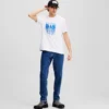 CAMISETA CON GRÁFICO OUT OF THE BLUE