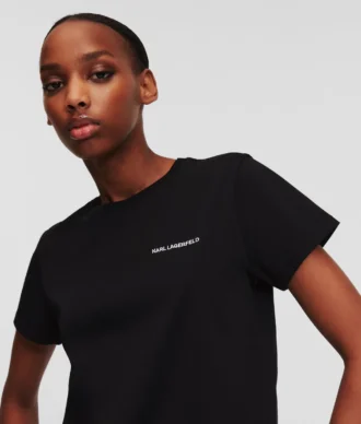 CAMISETA CON LOGOTIPO
