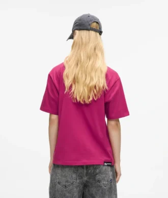 CAMISETA CON LOGOTIPO