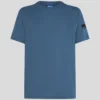 CAMISETA CON LOGOTIPO DE PARCHE CAMISETA CON LOGOTIPO DE PARCHE