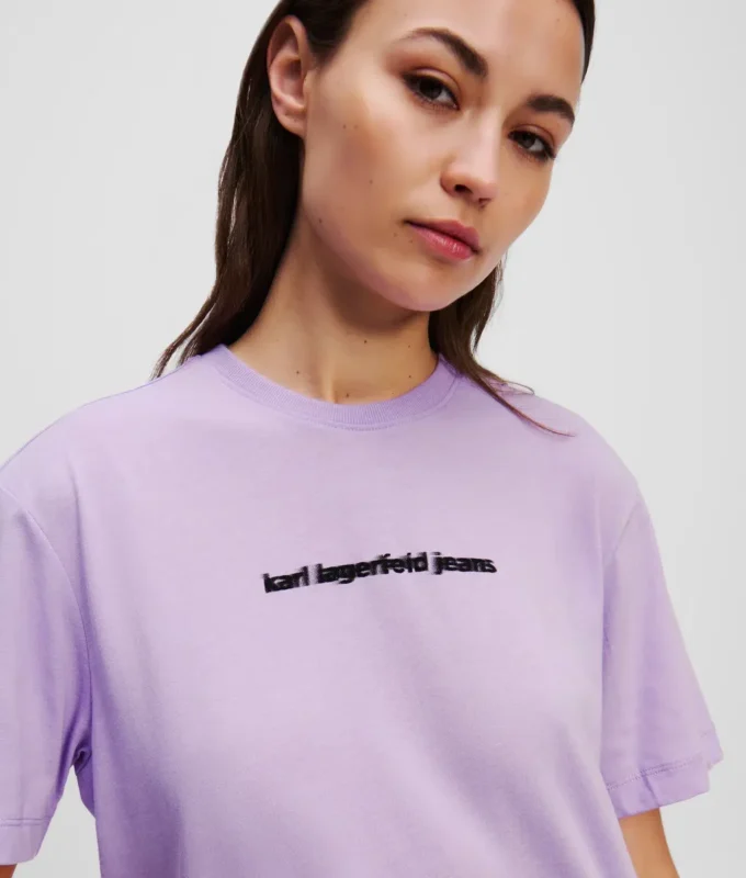 CAMISETA CON LOGOTIPO DESENFOCADO CAMISETA CON LOGOTIPO DESENFOCADO