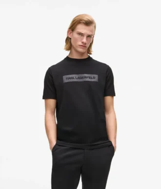 Camiseta con logotipo satinado