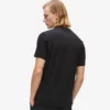Camiseta con logotipo satinado