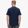 Camiseta con monograma en relieve