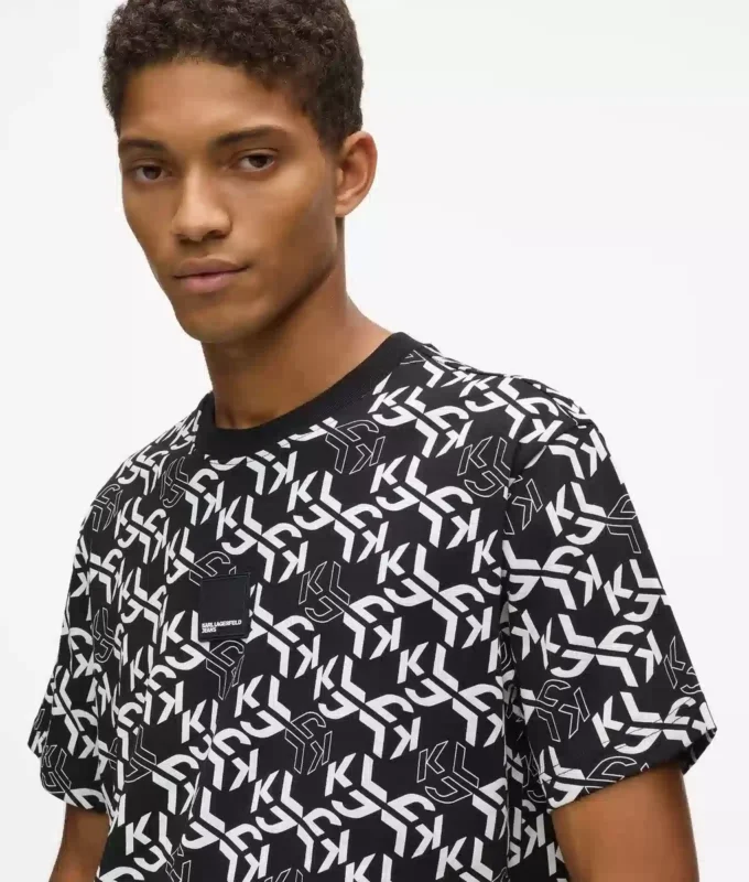 Camiseta con monograma integral Camiseta con monograma integral