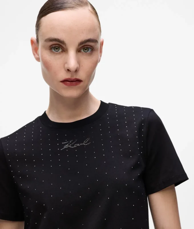 Camiseta con pedrería Camiseta con pedrería
