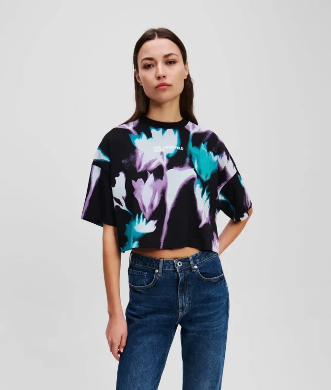 CAMISETA CORTA CON ESTAMPADO FLORAL CAMISETA CORTA CON ESTAMPADO FLORAL