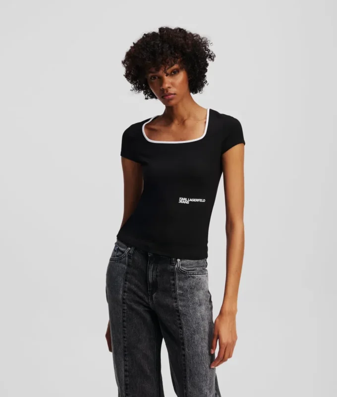 CAMISETA DE CUELLO CUADRADO CAMISETA DE CUELLO CUADRADO