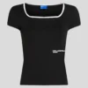 CAMISETA DE CUELLO CUADRADO CAMISETA DE CUELLO CUADRADO