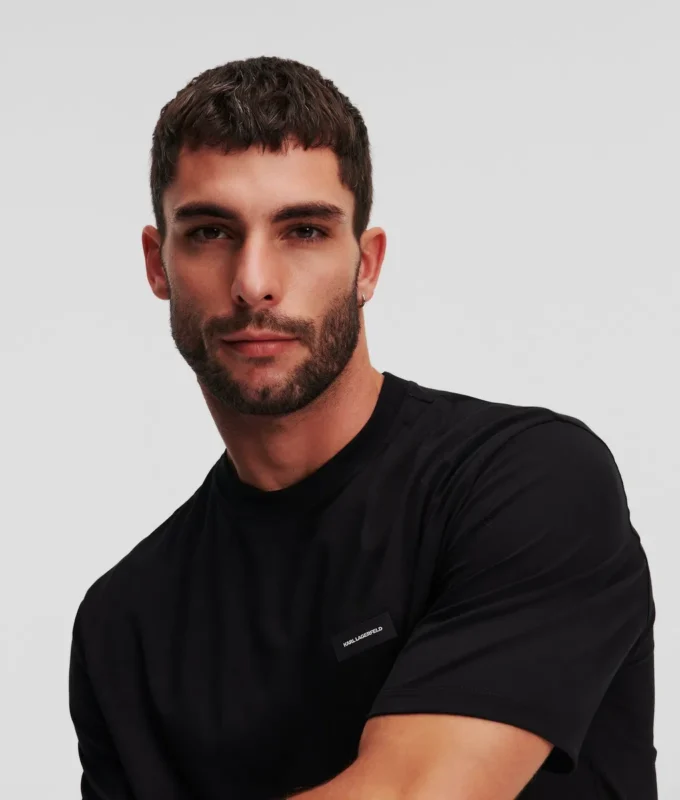 CAMISETA DE ESTADO DE CÓMODO CON LOGOTIPO CAMISETA DE ESTADO DE CÓMODO CON LOGOTIPO