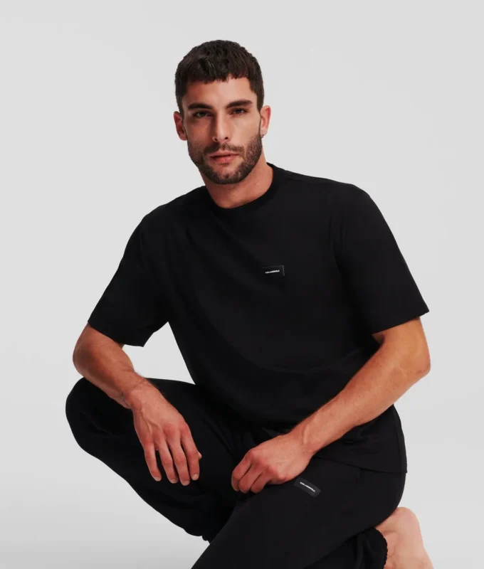 CAMISETA DE ESTADO DE CÓMODO CON LOGOTIPO CAMISETA DE ESTADO DE CÓMODO CON LOGOTIPO