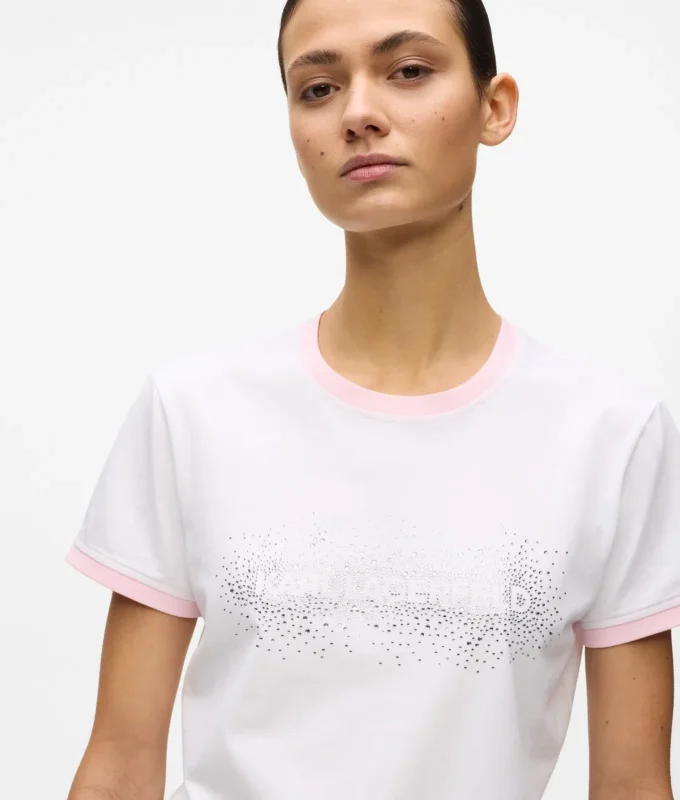 Camiseta exclusiva con logotipo de pedrería