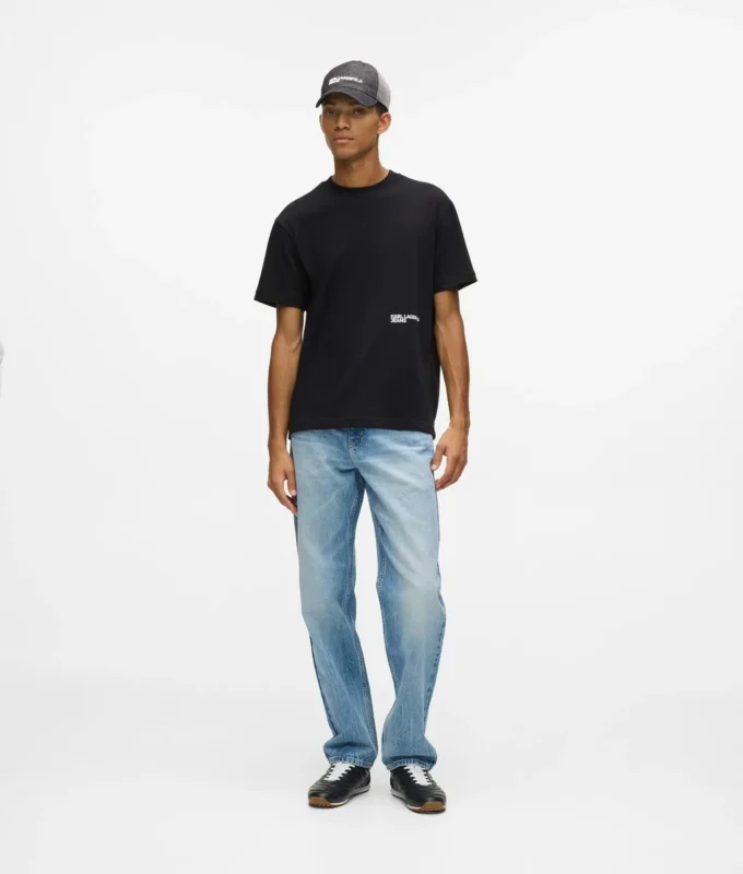 Camiseta Karl digitalizada