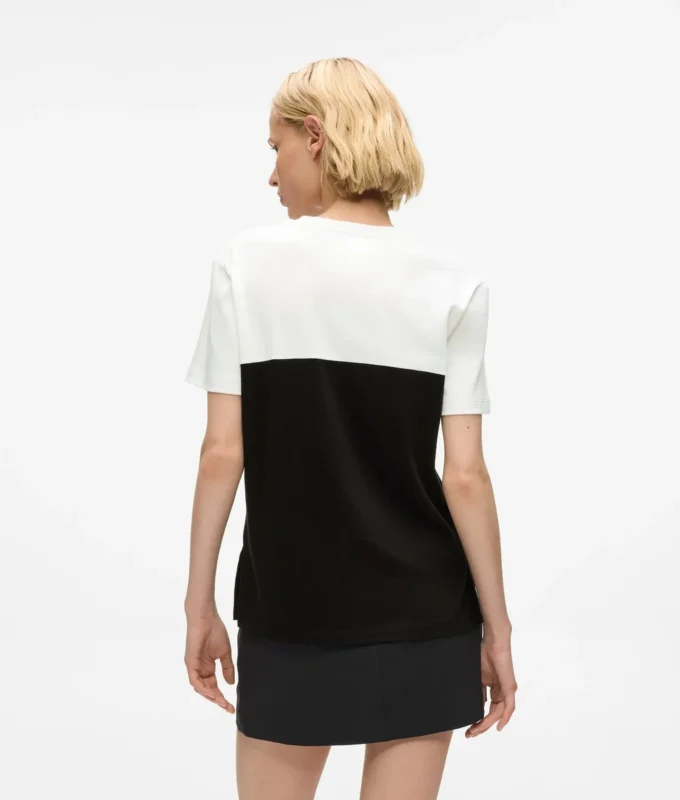 Camiseta monocromática exclusiva