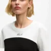 Camiseta monocromática exclusiva