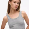 Camiseta sin mangas de estilo lounge Camiseta sin mangas de estilo lounge