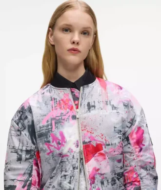 Cazadora bomber con estampado de pintura integral