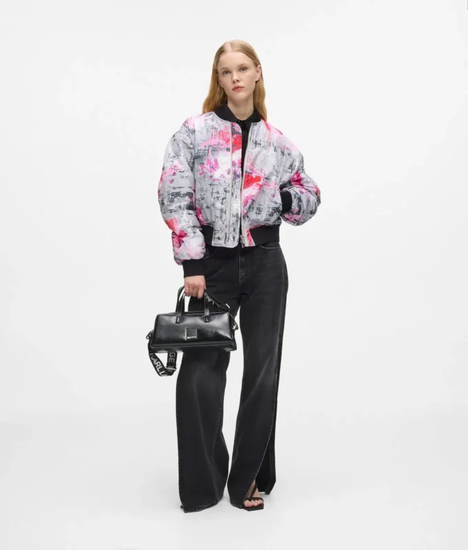 Cazadora bomber con estampado de pintura integral Cazadora bomber con estampado de pintura integral
