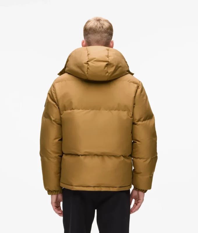 CHAQUETA AÑADIDA CHAQUETA AÑADIDA