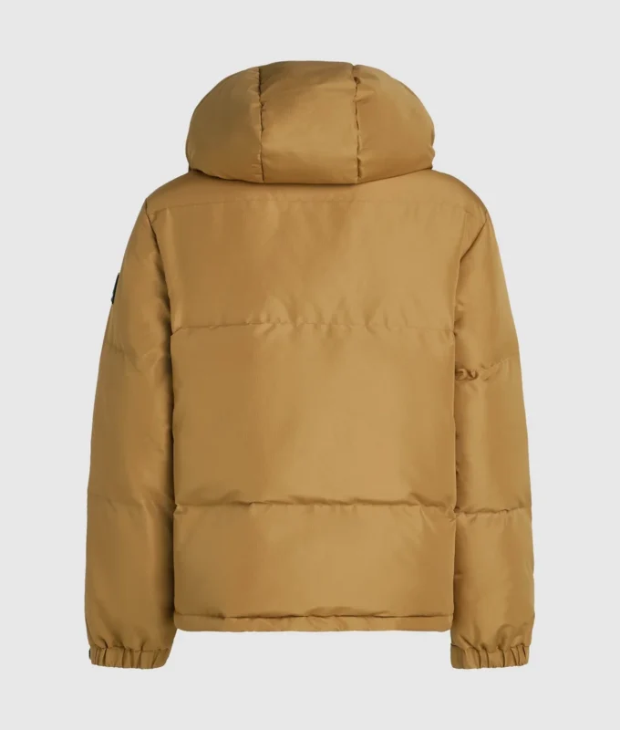 CHAQUETA AÑADIDA CHAQUETA AÑADIDA