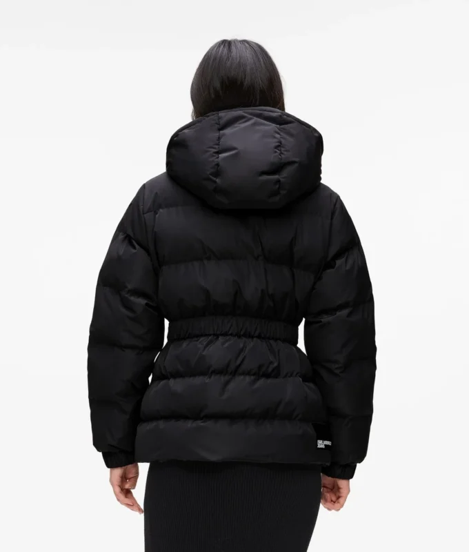 CHAQUETA AÑADIDA CON CINTURÓN