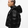 Chaqueta acolchada brillante y cuadrada Chaqueta acolchada brillante y cuadrada