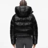 Chaqueta acolchada brillante y cuadrada Chaqueta acolchada brillante y cuadrada