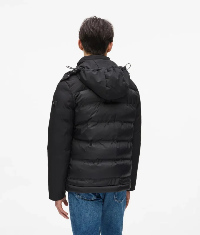 Chaqueta acolchada con capucha Chaqueta acolchada con capucha