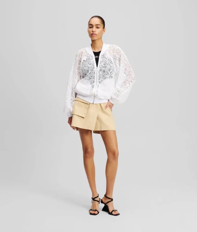 CHAQUETA BOMBER CON BORDADO DE ORQUÍDEAS CHAQUETA BOMBER CON BORDADO DE ORQUÍDEAS