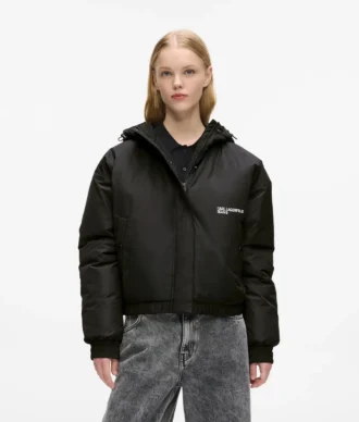 Chaqueta con capucha ligeramente acolchada