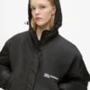 Chaqueta con capucha ligeramente acolchada Chaqueta con capucha ligeramente acolchada