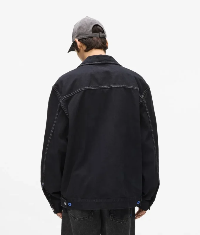 Chaqueta con costuras en contraste