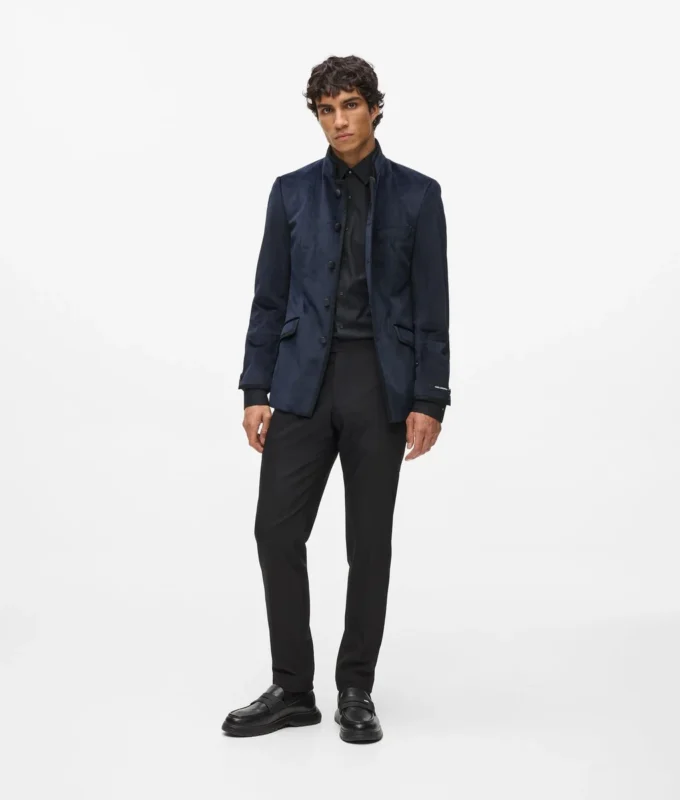 Chaqueta de cuello alto de terciopelo