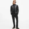 Chaqueta de cuero con cuello alto