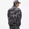 Chaqueta vaquera con efecto pintura