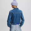 CHAQUETA VAQUERA DE CORTE REGULAR CHAQUETA VAQUERA DE CORTE REGULAR