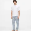Conjunto de pijama a rayas Conjunto de pijama a rayas