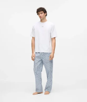 Conjunto de pijama a rayas