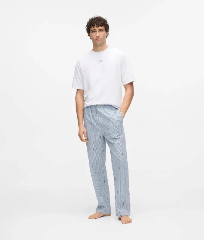 Conjunto de pijama a rayas Conjunto de pijama a rayas