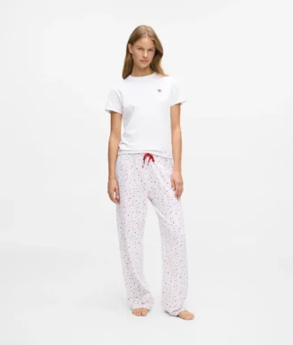 Conjunto de pijama con estampado de corazones