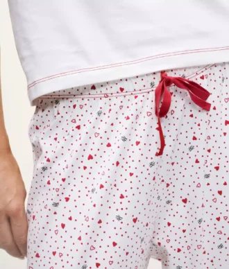 Conjunto de pijama con estampado de corazones
