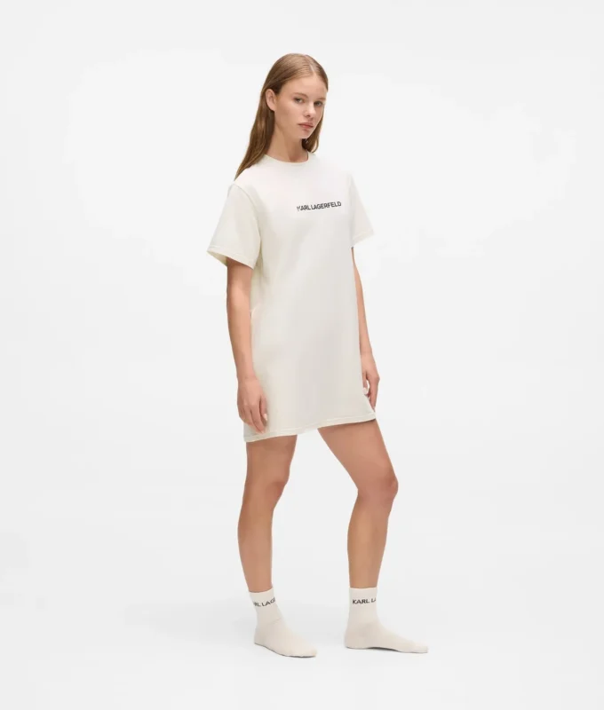 Conjunto de pijama con logotipo Conjunto de pijama con logotipo
