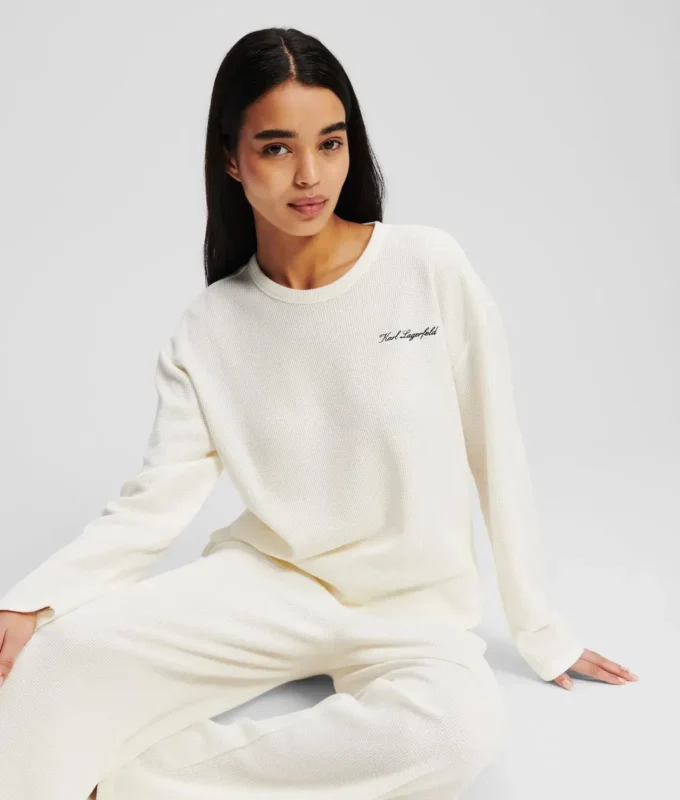 CONJUNTO DE PIJAMA HOTEL KARL