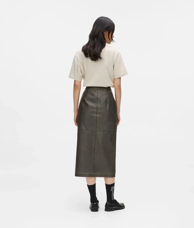 Falda midi de piel sintética Falda midi de piel sintética