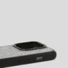 FUNDA LOGO RHINESTONE PARA IPHONE 16 PRO FUNDA LOGO RHINESTONE PARA IPHONE 16 PRO