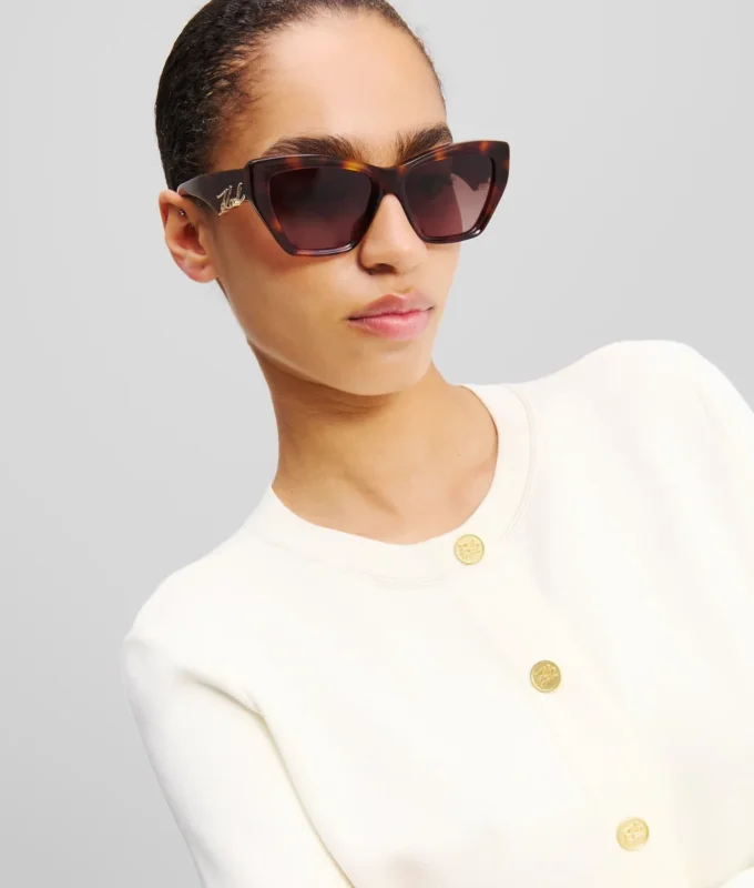 GAFAS DE SOL CON DETALLES RECORTADOS GAFAS DE SOL CON DETALLES RECORTADOS