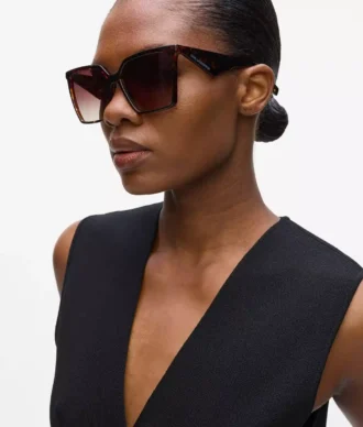 Gafas de sol geométricas y finas