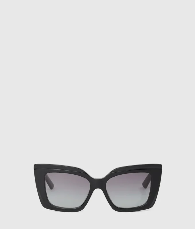 Gafas de sol gruesas con logotipo Gafas de sol gruesas con logotipo